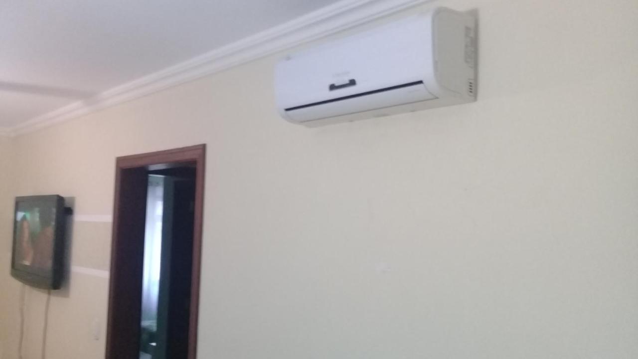 Apartamento De 2 Domitorios E 1 Garagem No Centro De Bombinhas 50 Metros Da Praia Na Avenida Principal Proximo Ao Shopping Punta Blu 外观 照片