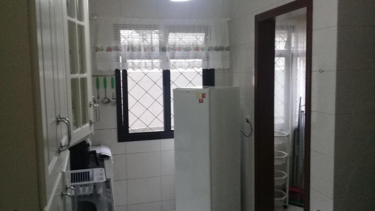 Apartamento De 2 Domitorios E 1 Garagem No Centro De Bombinhas 50 Metros Da Praia Na Avenida Principal Proximo Ao Shopping Punta Blu 外观 照片
