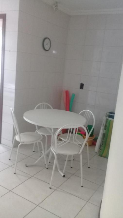 Apartamento De 2 Domitorios E 1 Garagem No Centro De Bombinhas 50 Metros Da Praia Na Avenida Principal Proximo Ao Shopping Punta Blu 外观 照片