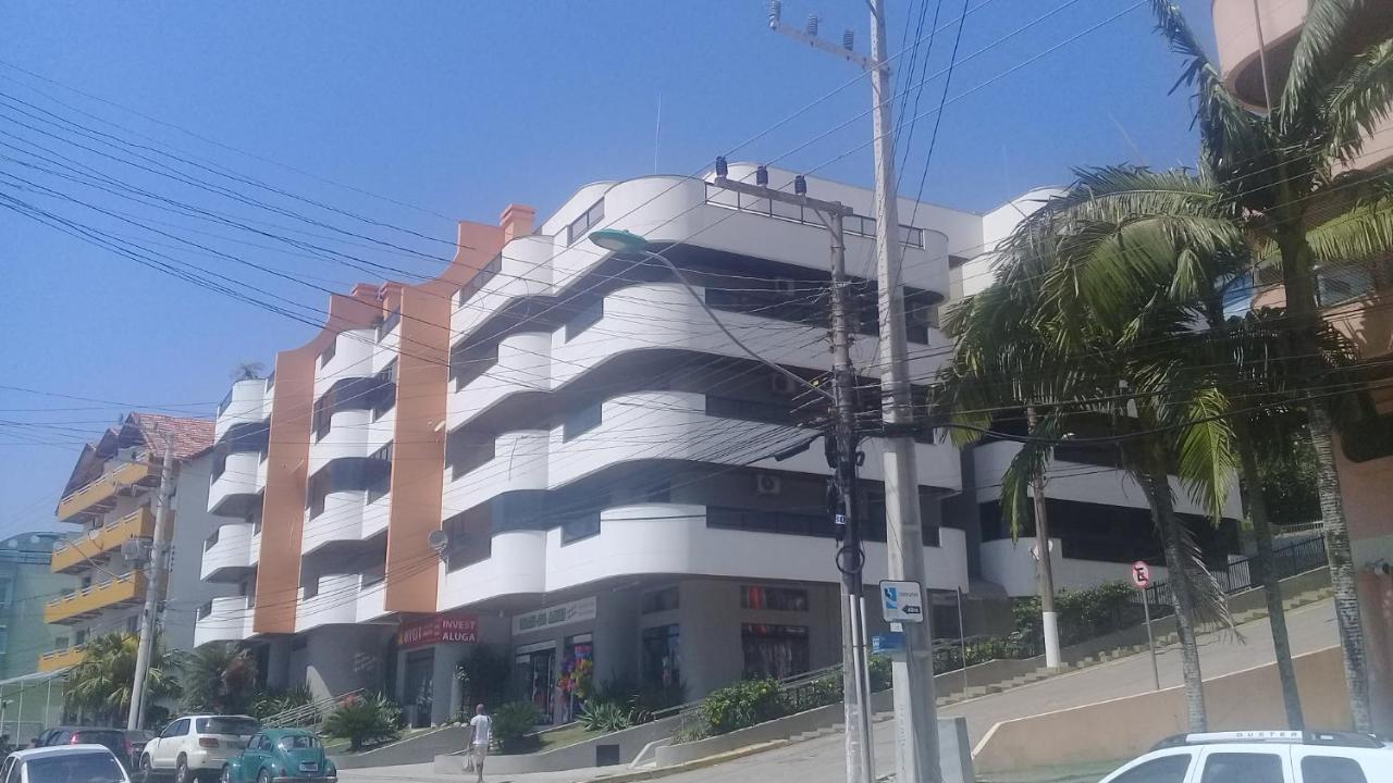 Apartamento De 2 Domitorios E 1 Garagem No Centro De Bombinhas 50 Metros Da Praia Na Avenida Principal Proximo Ao Shopping Punta Blu 外观 照片